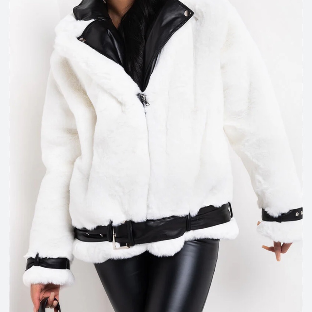The Akira Label Montego white Faux Fur Biker Jacket Women’s Small NEW - Picture 1 of 16